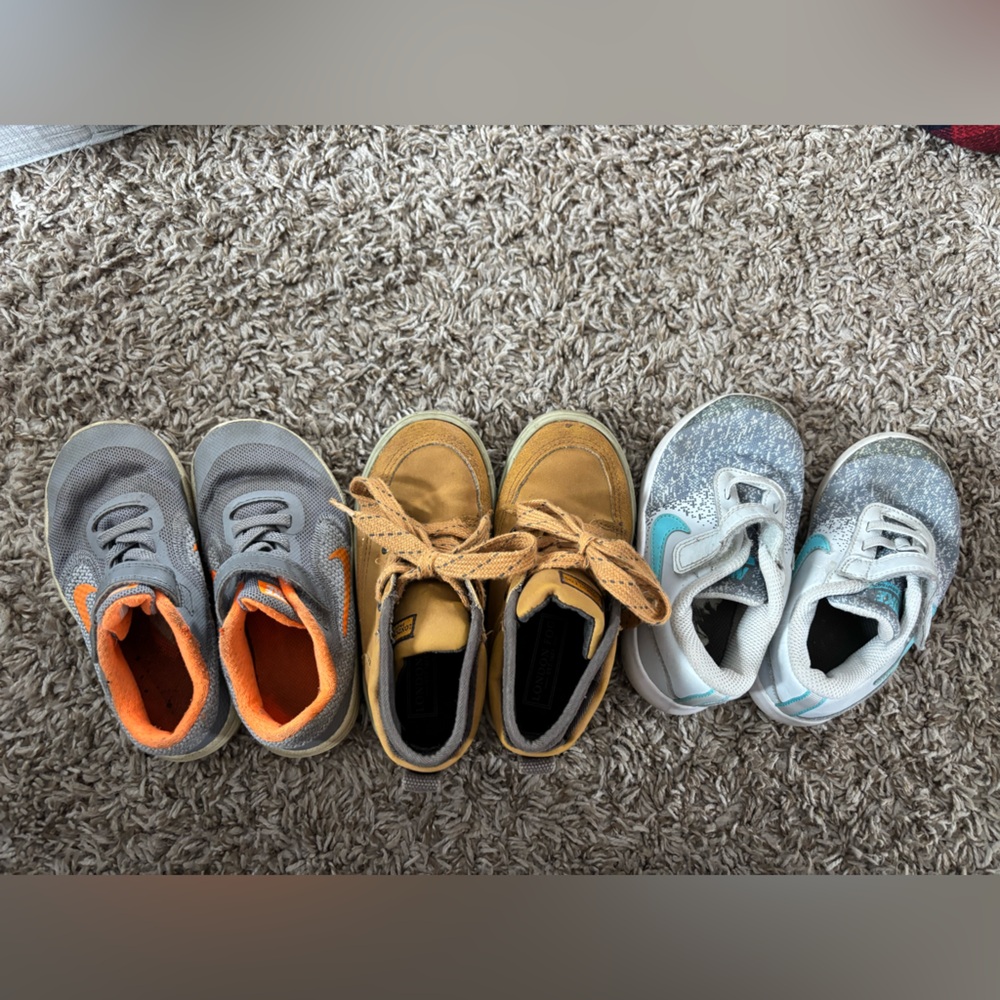 9toddler Nike and London fog shoes